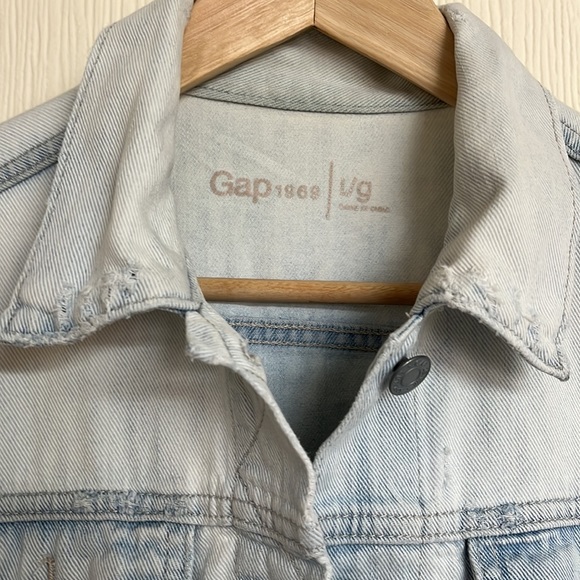 Gap Light Wash Denim Jacket - Picture 5 of 8